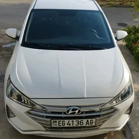Hyundai Elantra 2019