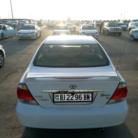Toyota Camry 2005