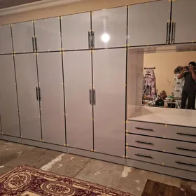 Mebel taze