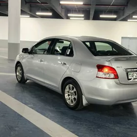 Toyota Yaris 2009