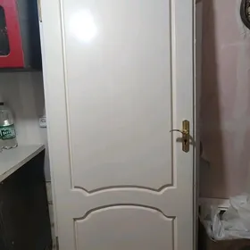 Дверь