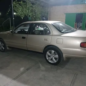 Toyota Camry 1993
