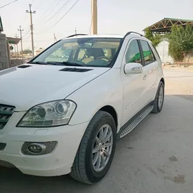 Mercedes-Benz ML350 2005