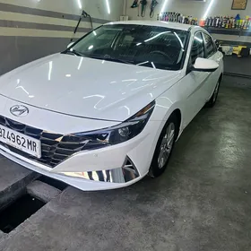 Hyundai Elantra 2021