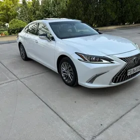 Lexus ES 350 2022