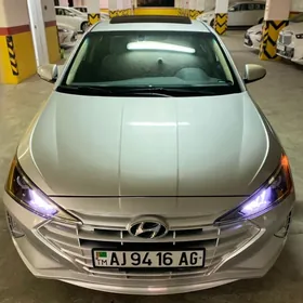 Hyundai Elantra 2019