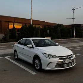 Toyota Camry 2017