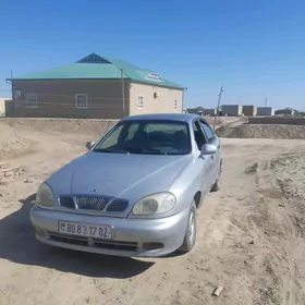 Daewoo Lanos 1998