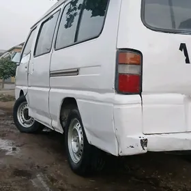 Toyota Hiace 1995