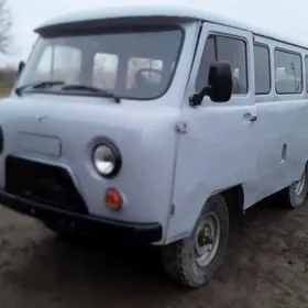UAZ 469 2005