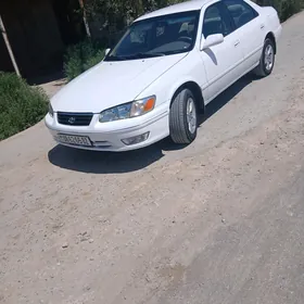 Toyota Camry 2001