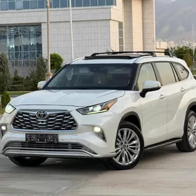 Toyota Highlander 2022