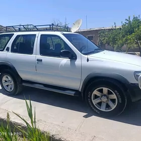 Nissan Pathfinder 1997