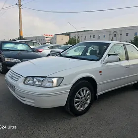 Toyota Camry 2001