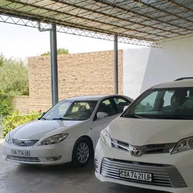 Toyota Sienna 2018