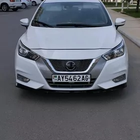 Nissan Versa 2021