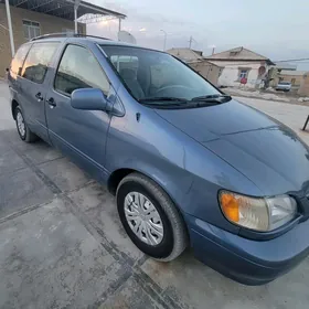 Toyota Sienna 2001