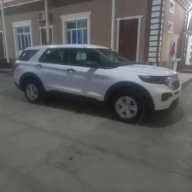 Ford Explorer 2021