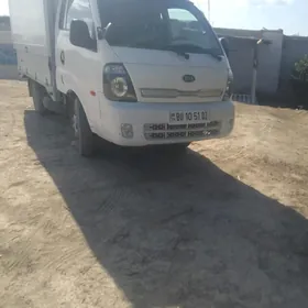 Kia Bongo 2016