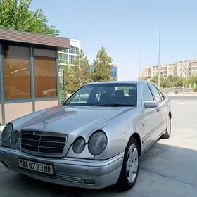 Mercedes-Benz E320 1999