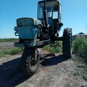 MTZ T-28 1990