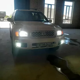 Nissan Pathfinder 2002