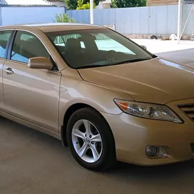 Toyota Camry 2011