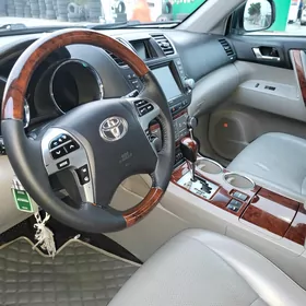 Toyota Highlander 2011