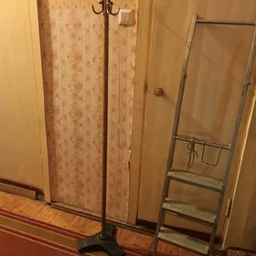 вешалка напольная