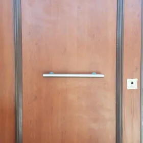 Дверь