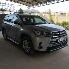 Toyota Highlander 2019