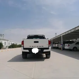 Toyota Tacoma 2016