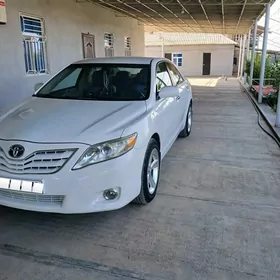 Toyota Camry 2011