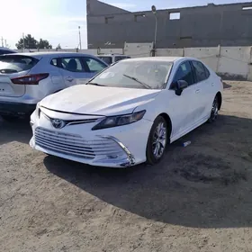 Toyota Camry 2022