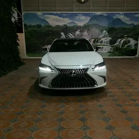 Lexus ES 350 2020