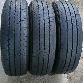 195C  R15.  3stuk
