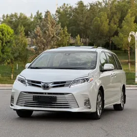 Toyota Sienna 2019