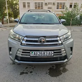 Toyota Highlander 2018