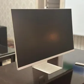 Samsung M8 monitor