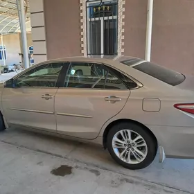 Toyota Camry 2017