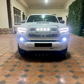Toyota Tacoma 2017