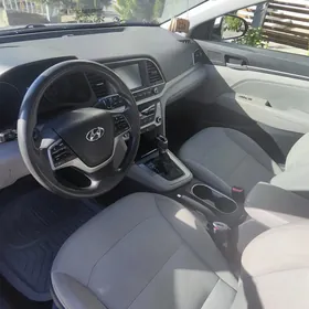 Hyundai Elantra 2017