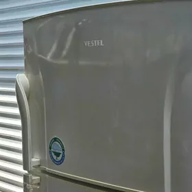Holodilnik Vestel