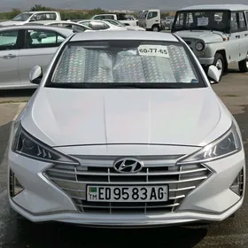 Hyundai Elantra 2020
