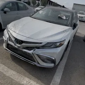 Toyota Camry 2022