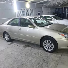 Toyota Camry 2004