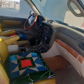 Toyota Land Cruiser 1999