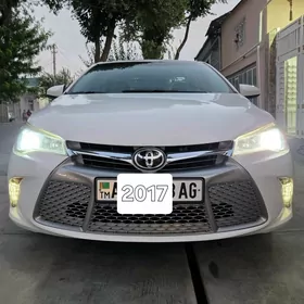 Toyota Camry 2017