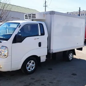 Kia Frontier 2011