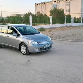 Nissan Versa 2010